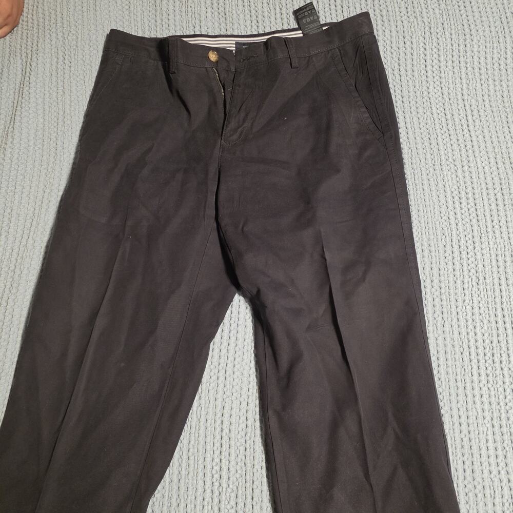 Tommy Hilfiger Men's Navy Chino Pants 33/30 Regular Fit Straight Leg Stretch